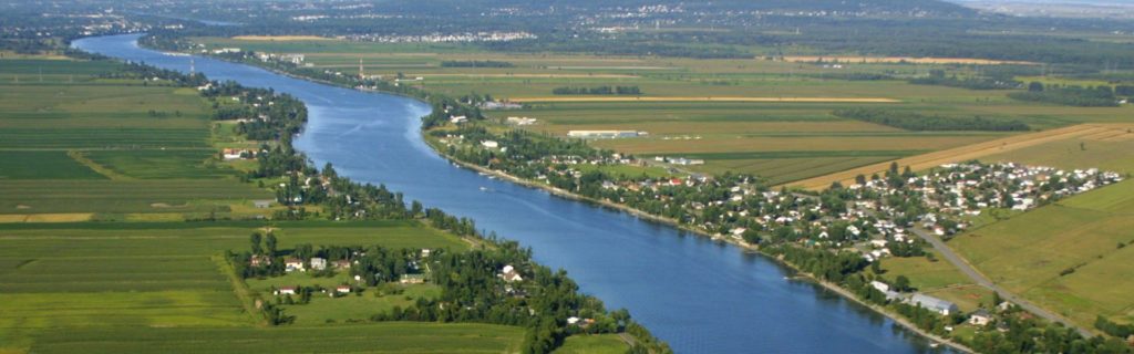 Photo d'une vue aérienne de la rivière Richelieu et de la région